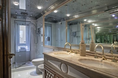 Luxury Villa Photo #11