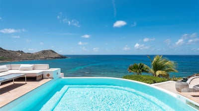 Luxury Villa Photo #3