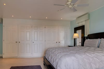 Luxury Villa Photo #34