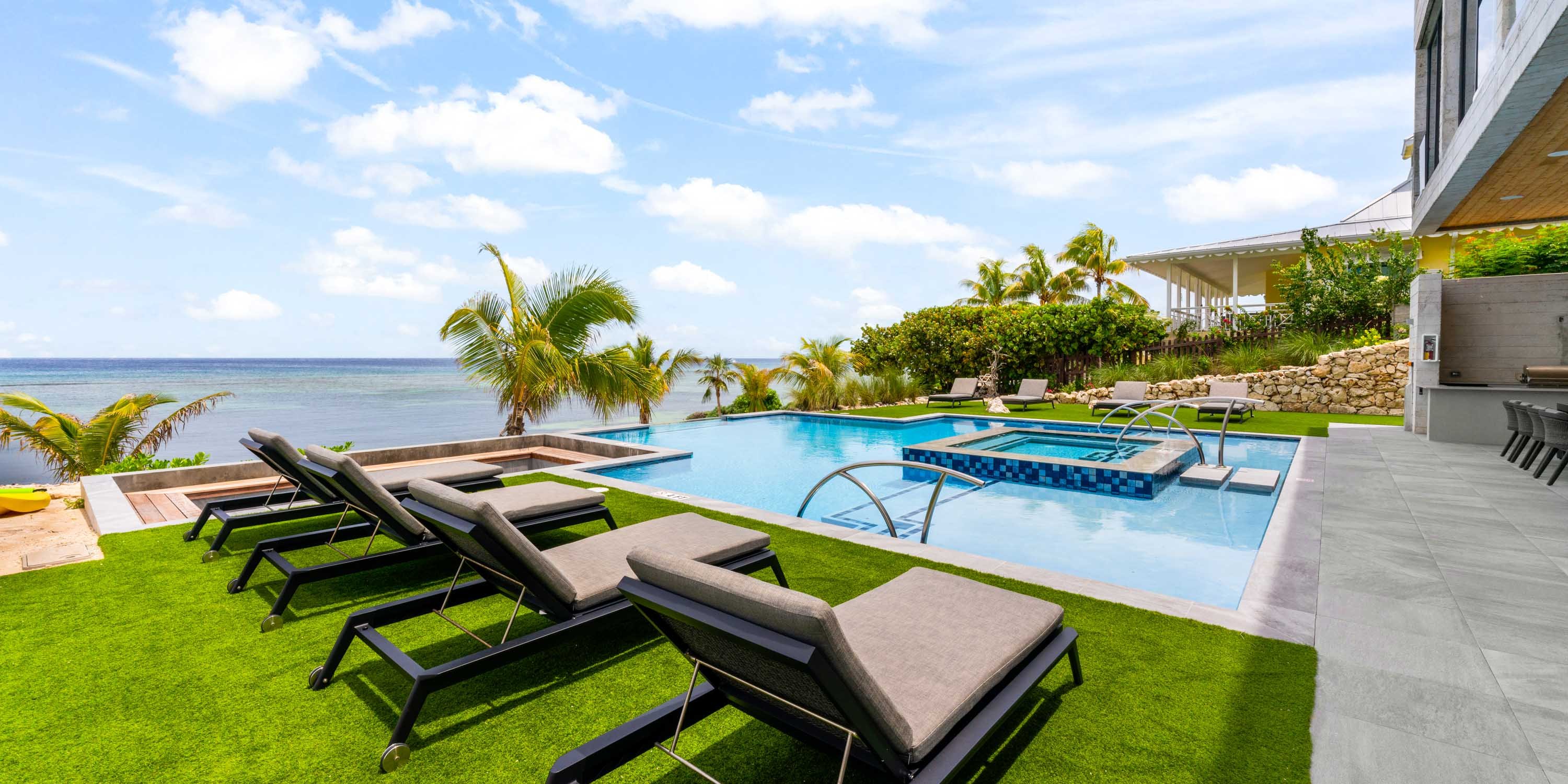 Bella Rocca | Grand Cayman, Cayman Islands