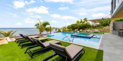Luxury Villa Photo #3