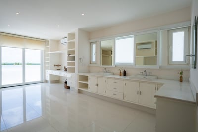 Luxury Villa Photo #38