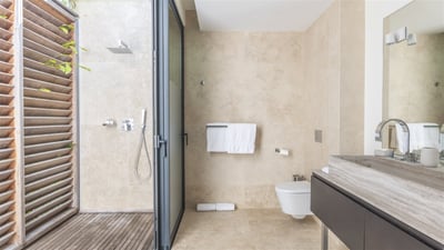 Luxury Villa Photo #42