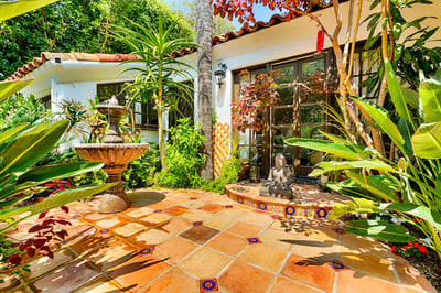 Luxury Villa Photo #15