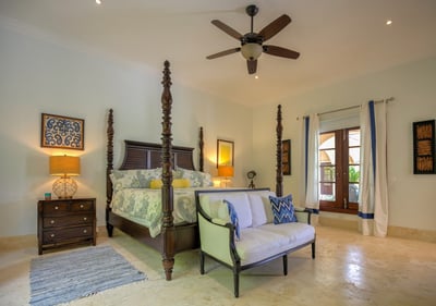 Luxury Villa Photo #14