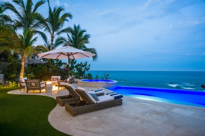 Luxury Villa Photo #10