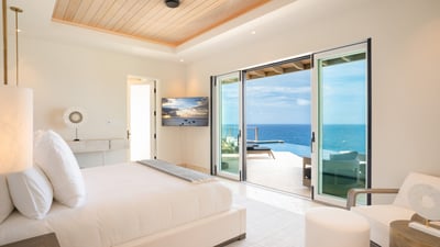 Luxury Villa Photo #16