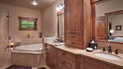 Chalet Fuego - Main level, king ensuite