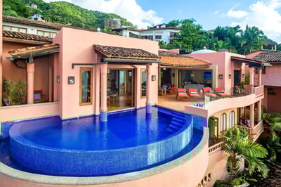 Luxury Villa Photo #6