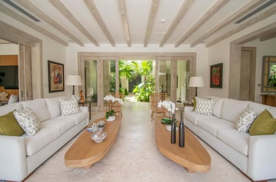 Luxury Villa Photo #22