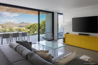 Luxury Villa Photo #9