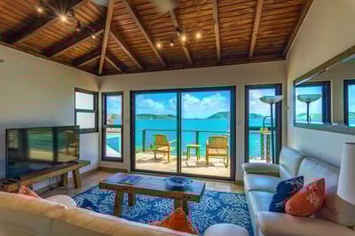 Luxury Villa Photo #30
