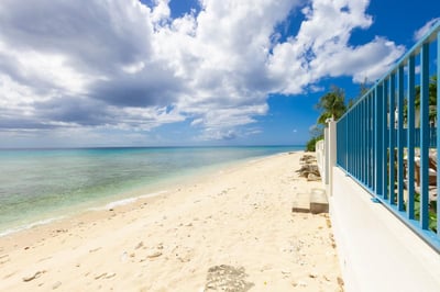 Luxury Villa Photo #6