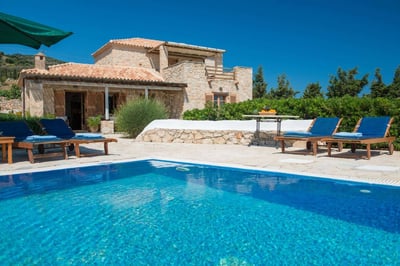 Luxury Villa Photo #3