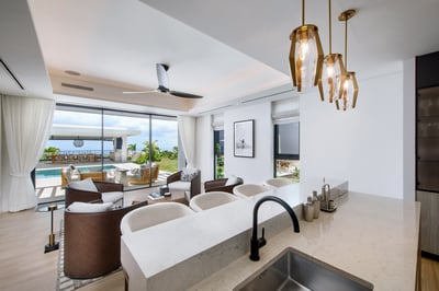 Luxury Villa Photo #13
