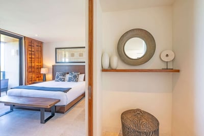 Luxury Villa Photo #40