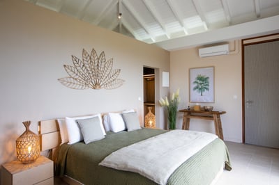 Luxury Villa Photo #22