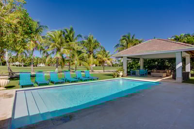 Luxury Villa Photo #9