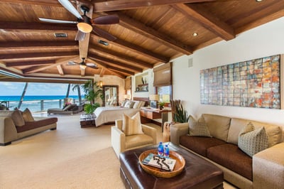 Luxury Villa Photo #34