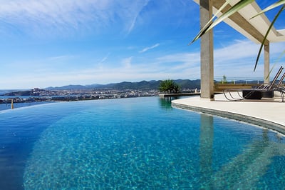 Luxury Villa Photo #2