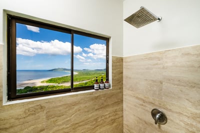 Luxury Villa Photo #36