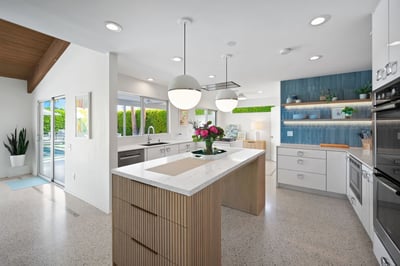 Luxury Villa Photo #30