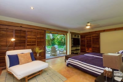 Luxury Villa Photo #30
