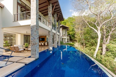 Peninsula Papagayo,Casa Pericos