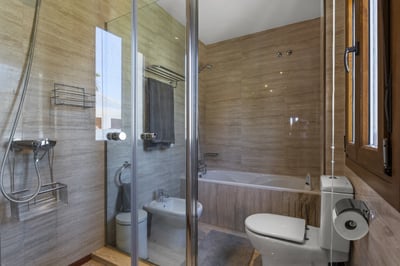 Luxury Villa Photo #22
