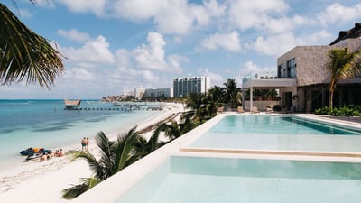 Luxury Villa Photo #4