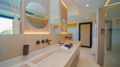 Luxury Villa Photo #68