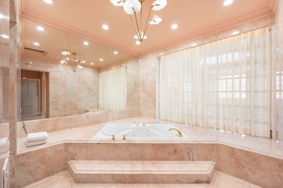 Luxury Villa Photo #46