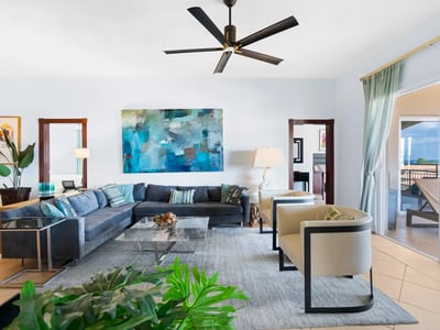 Luxury Villa Photo #9