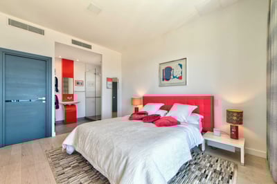 Luxury Villa Photo #24