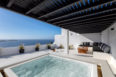 Luxury Villa Photo #7