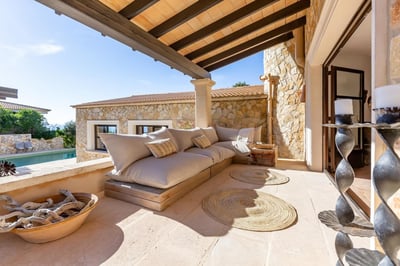 Luxury Villa Photo #9