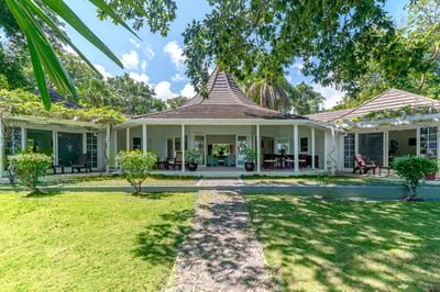 Luxury Villa Photo #5