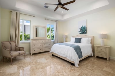 Luxury Villa Photo #25