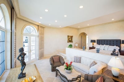 Luxury Villa Photo #29