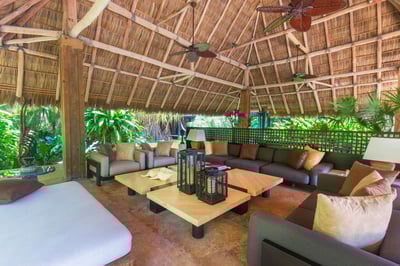 Luxury Villa Photo #5
