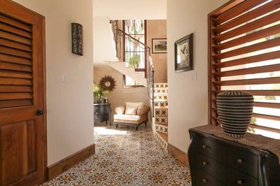 Luxury Villa Photo #11