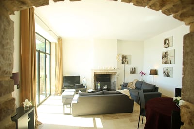 Luxury Villa Photo #6