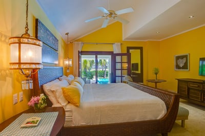 Luxury Villa Photo #35