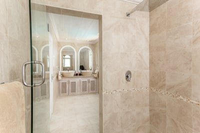 Luxury Villa Photo #36