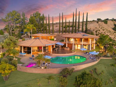 Luxury Villa Photo #3