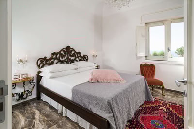 Luxury Villa Photo #47