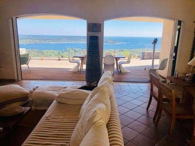 Luxury Villa Photo #11