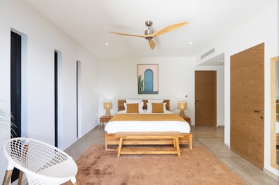 Luxury Villa Photo #41