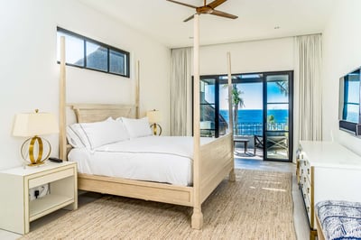 Luxury Villa Photo #19