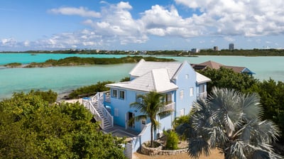 Luxury Villa Photo #9